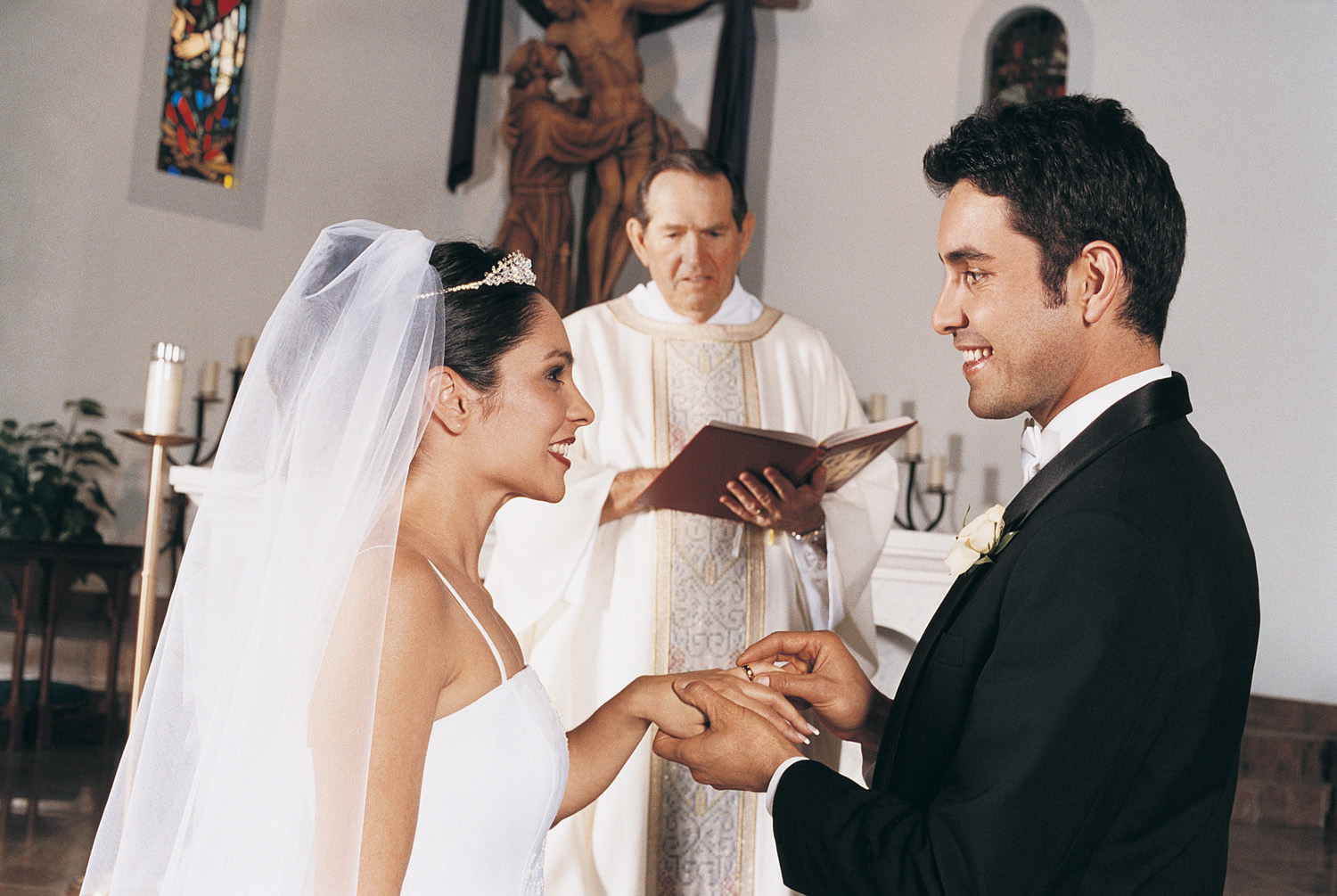 What Is A Wedding Officiant