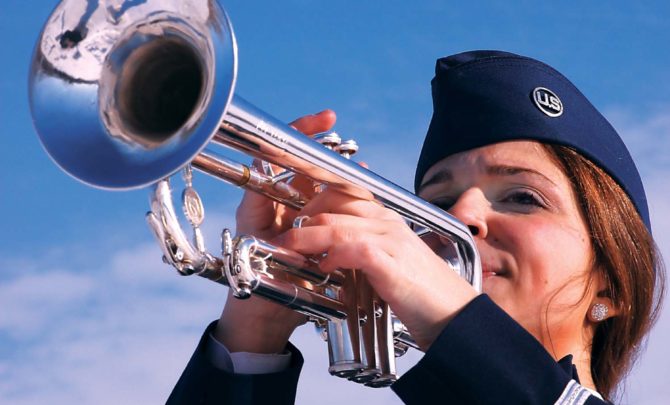 military-funeral-bugle