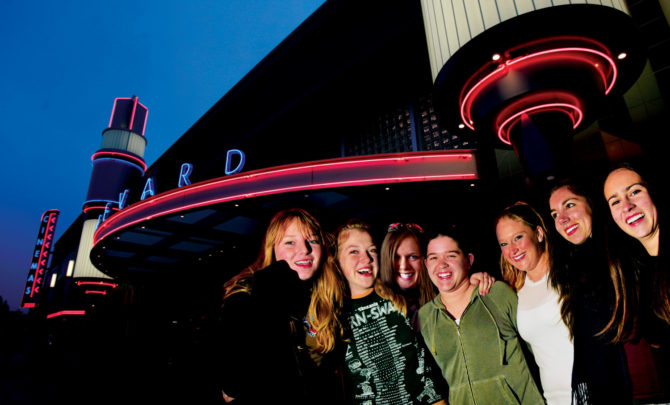 7_girls_petaluma_california_movie_theater