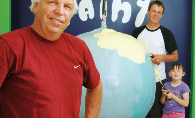 worlds-largest-ball-of-paint