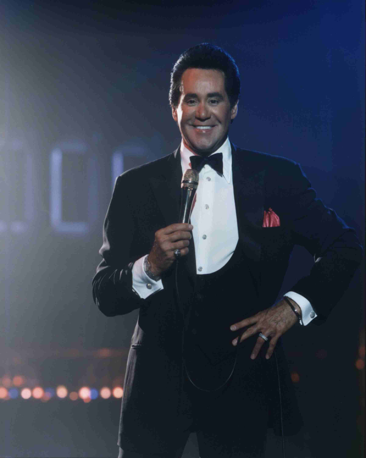 Singer Wayne Newton American Profile