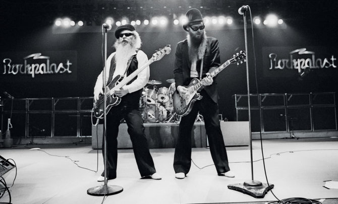 zz-top-on-stage