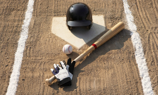 baseball-or-softball-differences