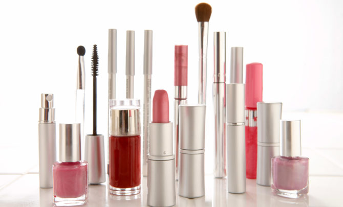 how-to-select-healthier-makeup