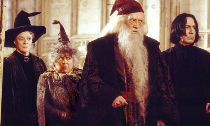 richard_harris_2002_harry_potter_and_the_chamber_of_secrets_053
