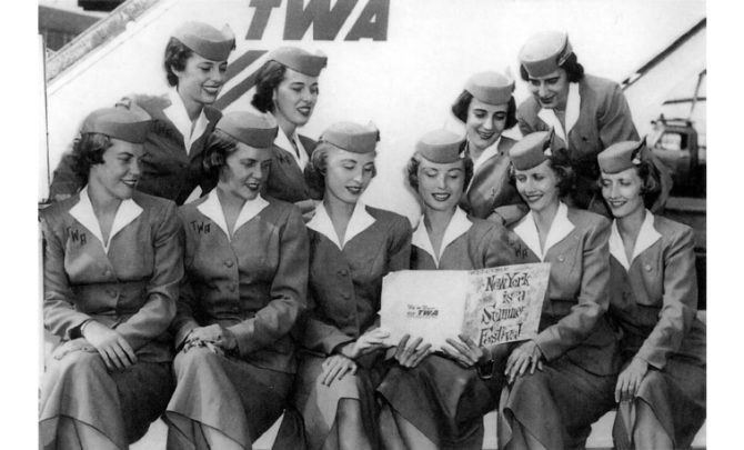identical-twin-stewardesses-twa-airline
