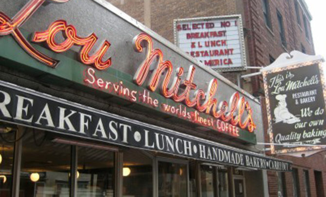 1-lou-mitchells-restaurant-chicago