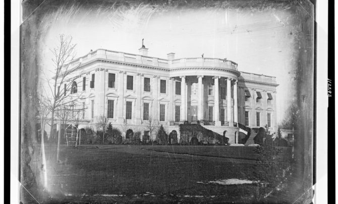 b-white-house-first-photograph