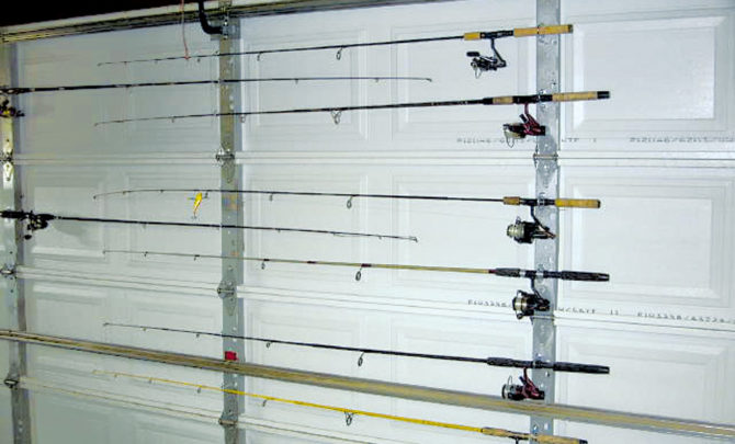 Fishing rod holder for garage door 