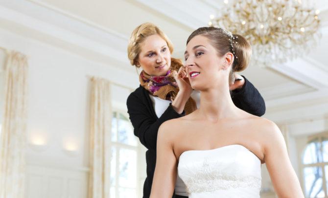 how to hire a wedding planner