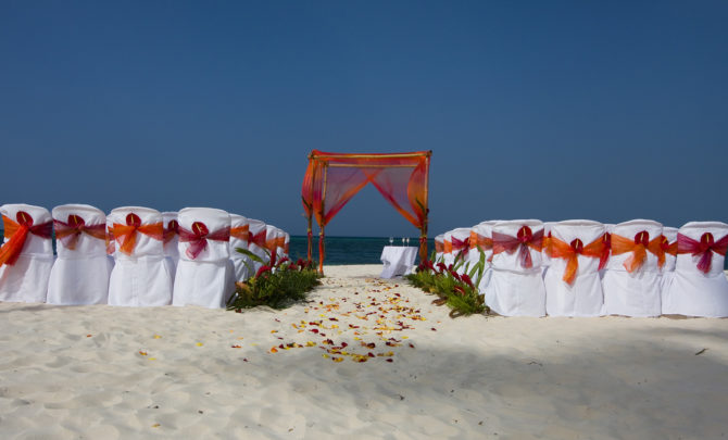 beach wedding checklist