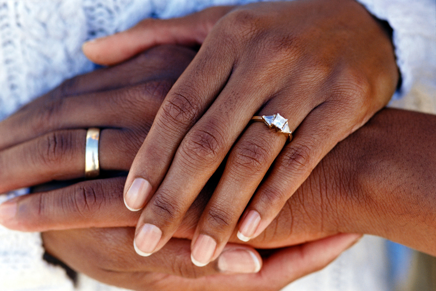 mixed-gold-wedding-rings-abc-wedding