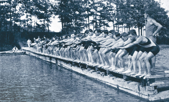 YMCA-Swimming-Lessons-circa-1910